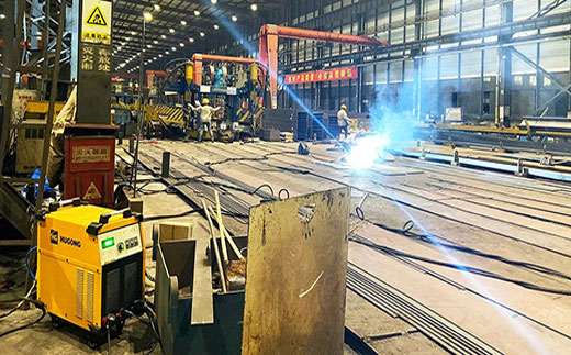 J9集团数字化等离子切割+碳弧气刨两用机LGB 120B使用现场