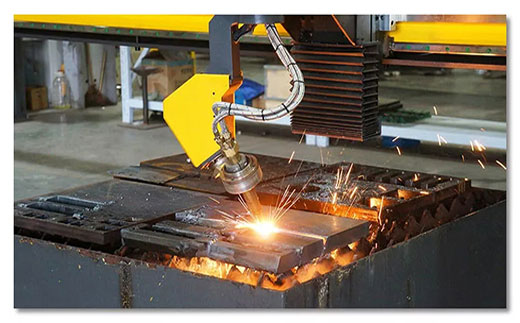 上9集团10米超长跨距无限回转数控坡口切割机调试