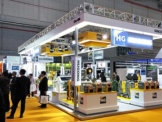 进博会首日J9集团意大利CEA展位杰出出现