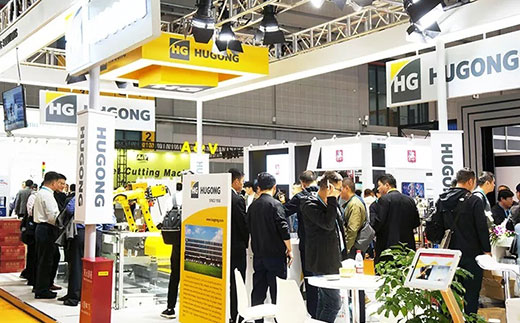 第二届进博会J9集团意大利CEA展位智能焊接与切割云平台受到极大关注